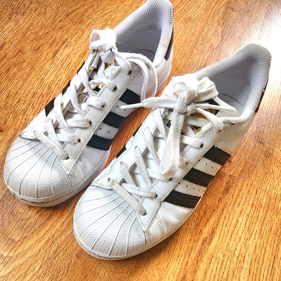 ADIDAS superstar - Picture 2 of 5